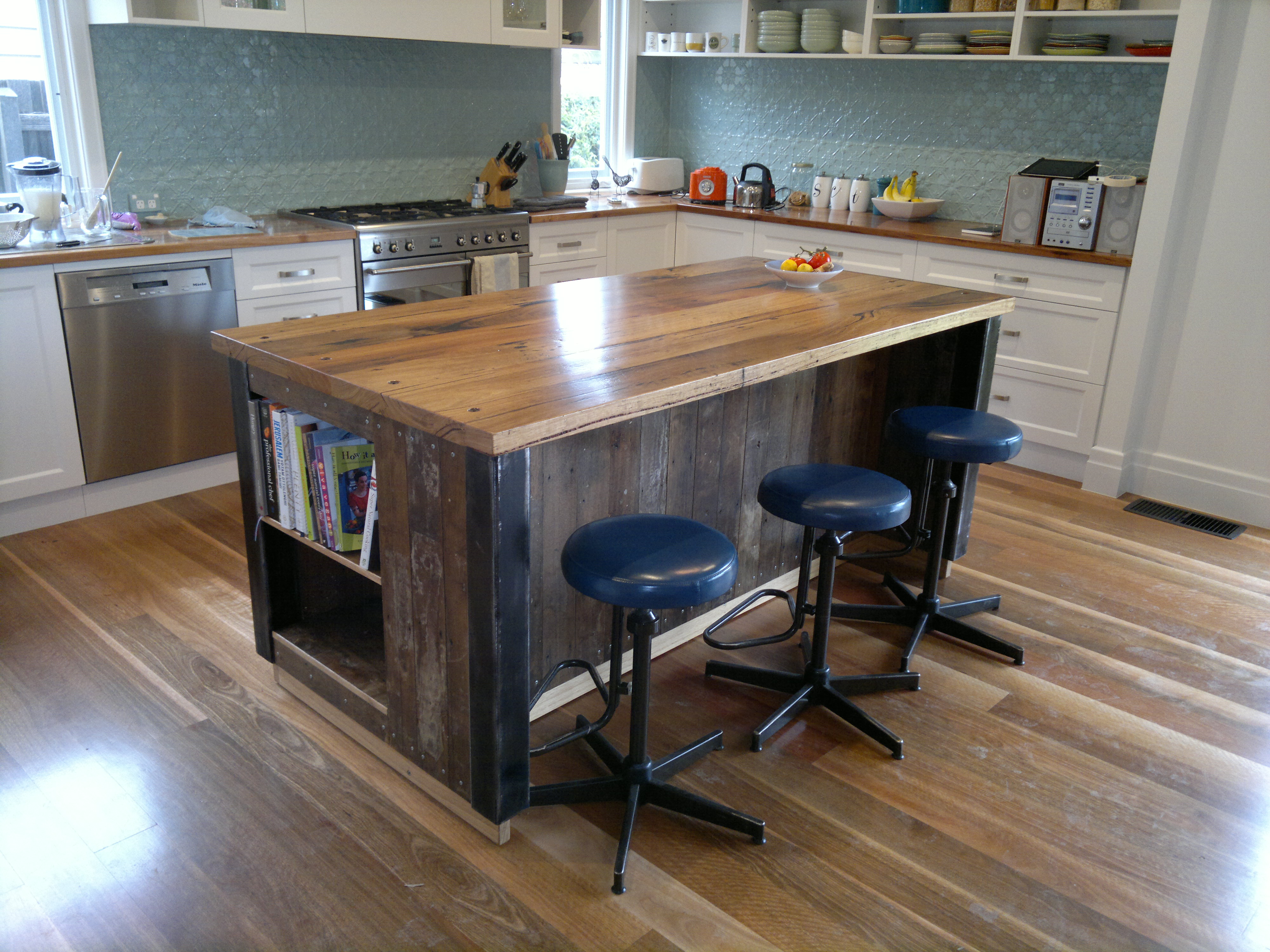 How Wide Is A Kitchen Island Bench : Kitchen island bench: 15 ideas to