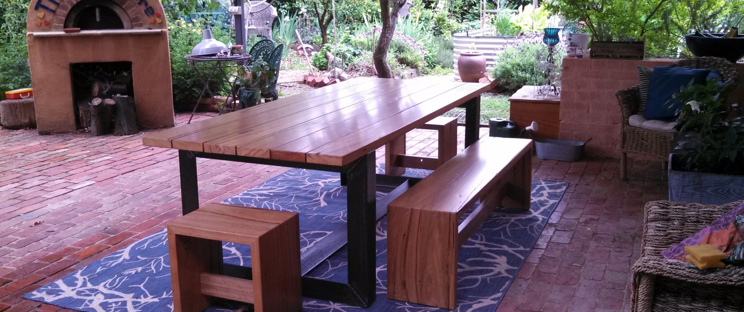 Messmate Outdoor Dining Setting